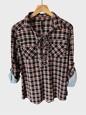 Cirana Lace-Up Plaid Women's Buttonless Shirt - Black & Red